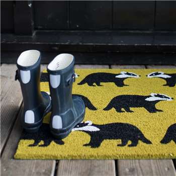 Kissing Badgers Doormat (H50 x W75 x D1.5cm)
