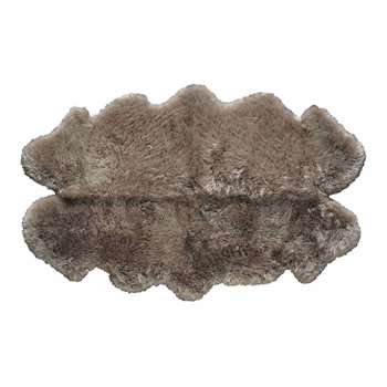 Sheepskin rug in beige (110 x 180cm)